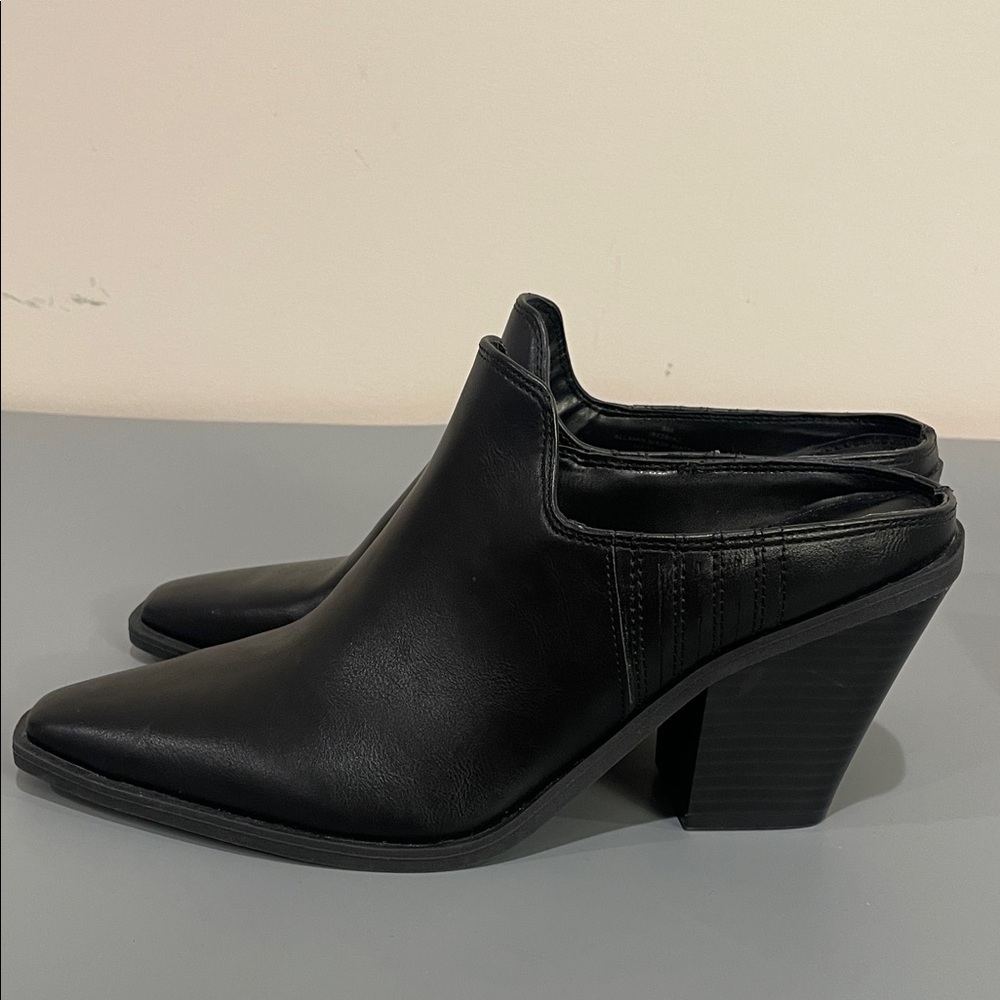 Indigo Rd Ezria 2 Slip On Mules Black Faux Leather, women’s size 8 - Picture 5 of 8